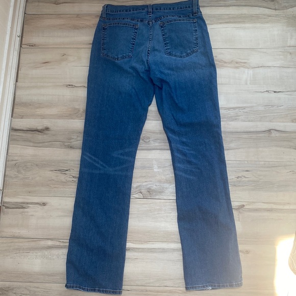 George Boot Cut Jeans. Size 32x34. So Cute. Comfy jeans. Pockets front and Back. - Picture 5 of 12